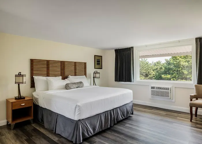 Dune Crest Hotel